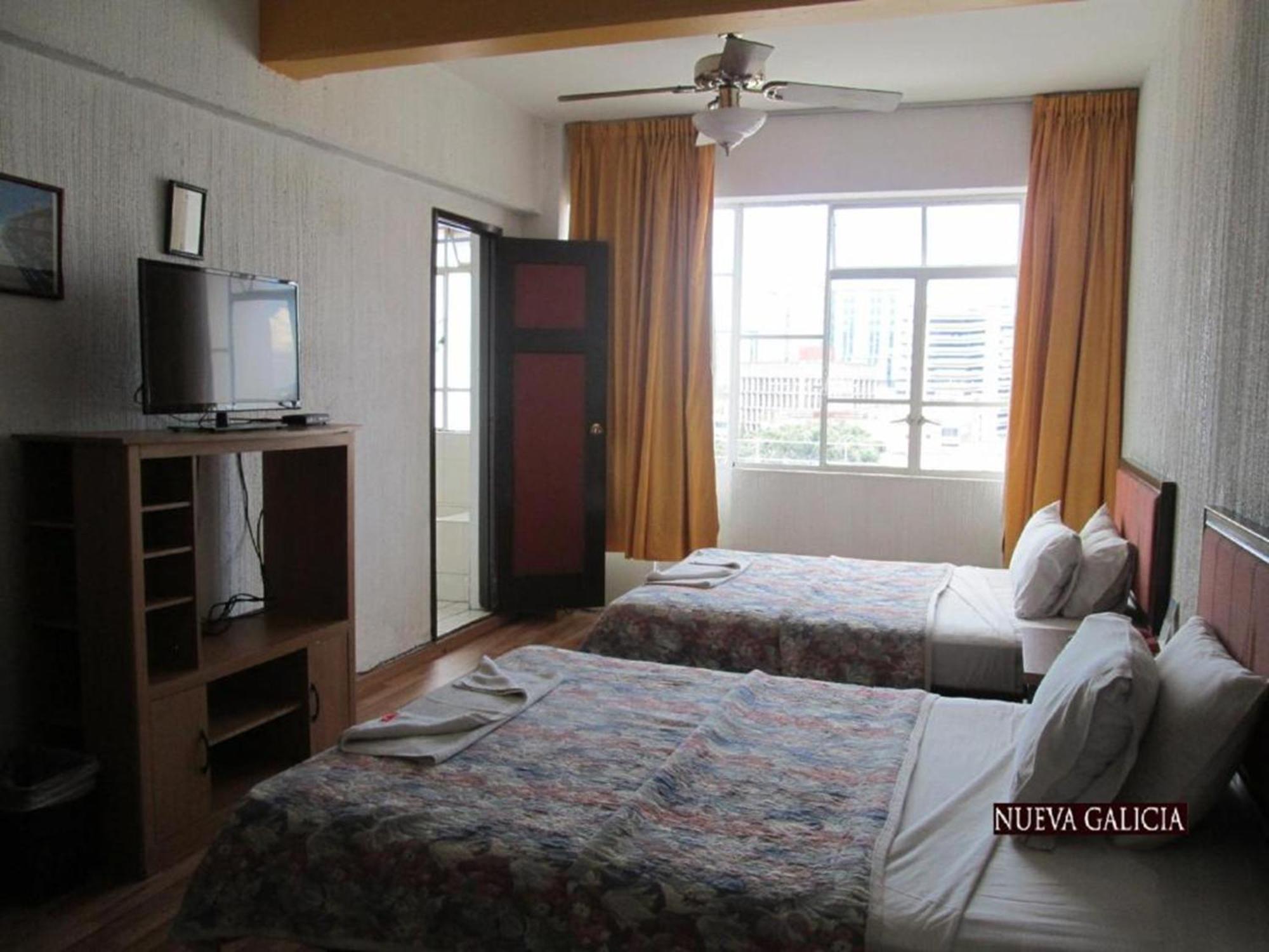 Hotel Oyo Nueva Galicia 3*