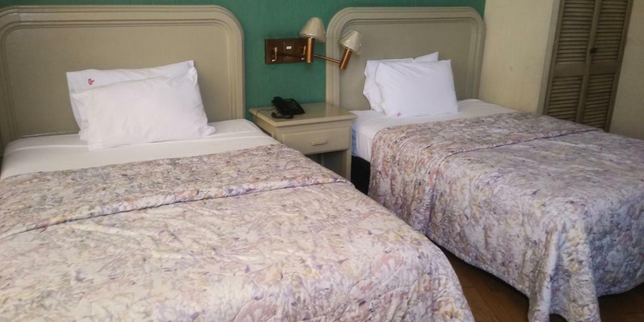 Hotel Oyo Nueva Galicia 3*